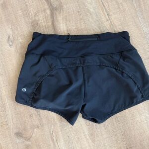 Lululemon low rise Women's Black Athletic Shorts size 4